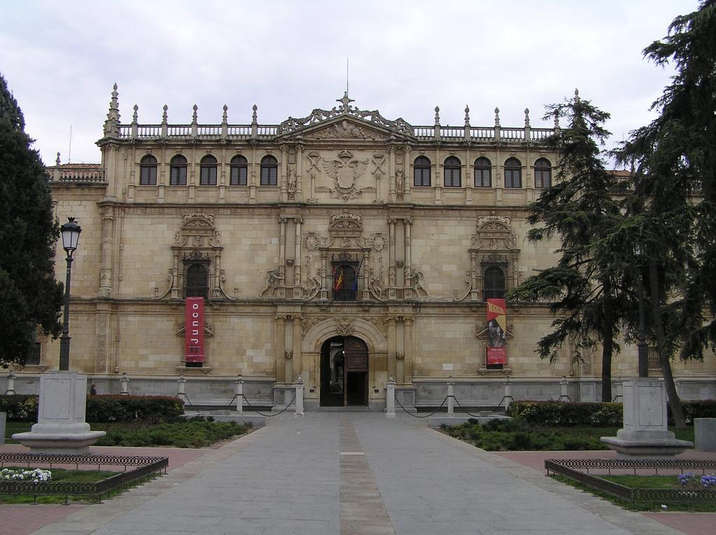 Hostal Jacinto Alcalá de Henares Exterior foto